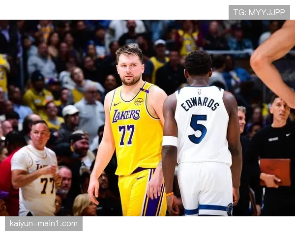 森林狼爱德华兹场均29.5分 持球进攻开发能力仍需优化